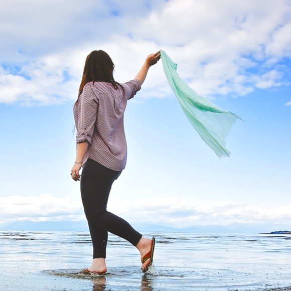 Meet your Posher, Connie - Picture 1 of 1